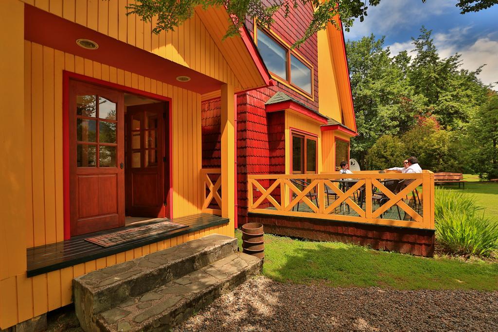 Hotel Y Cabanas Patagonia Green プエルト・アイセン エクステリア 写真